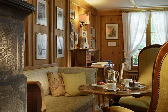 Hôtel Monte Rosa, salon Whymper